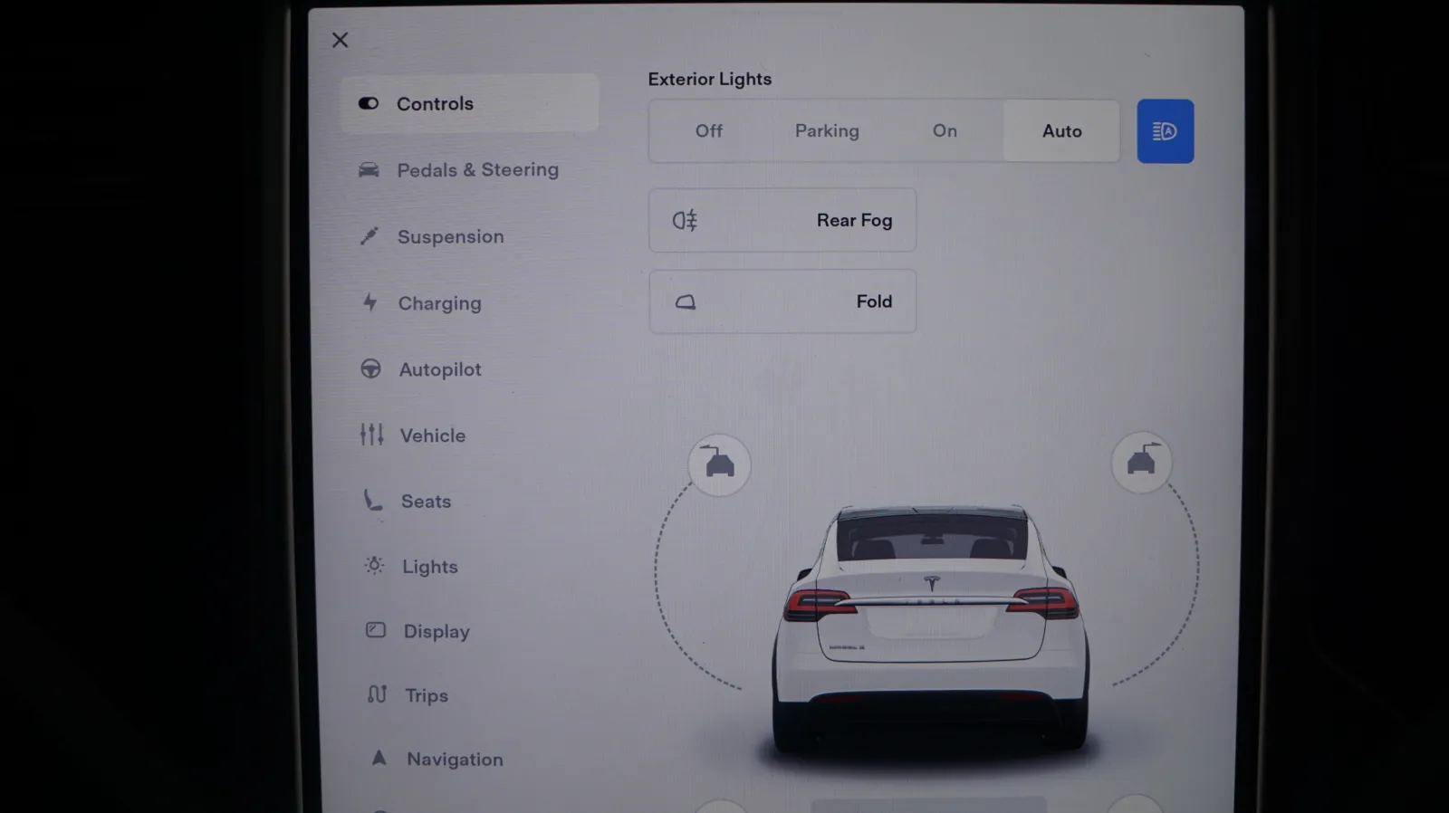 Tesla Model X photo 17