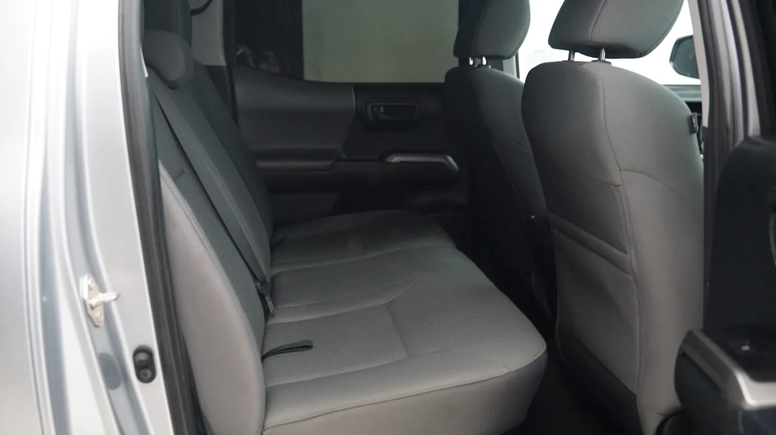 Toyota Tacoma photo 11