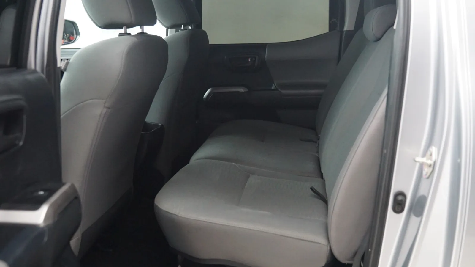 Toyota Tacoma photo 12