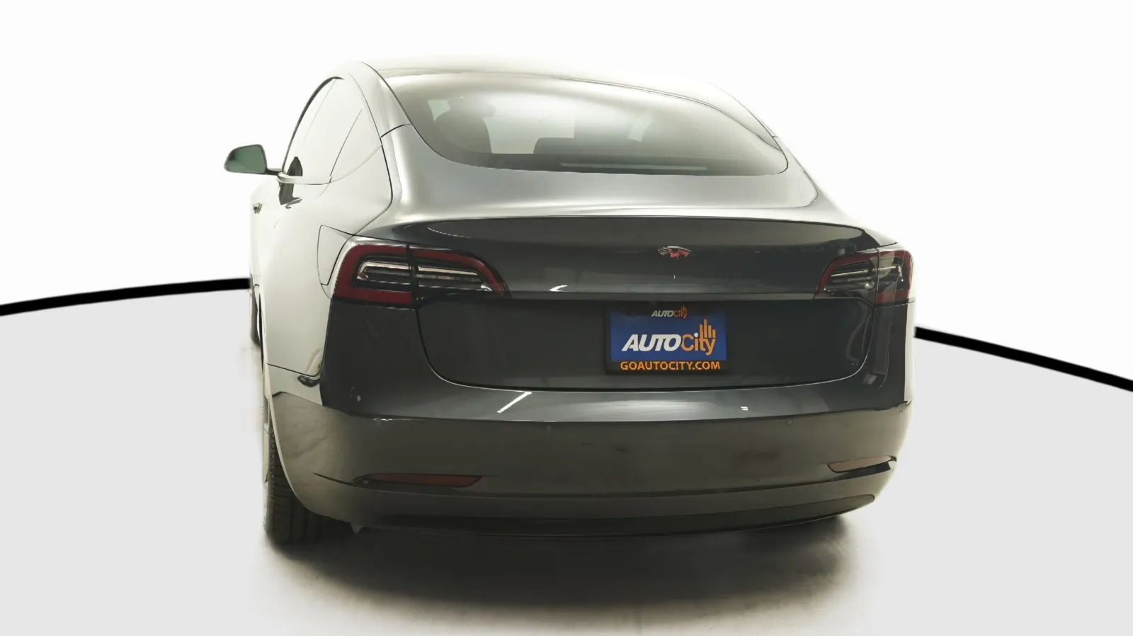 Tesla Model 3 photo 10