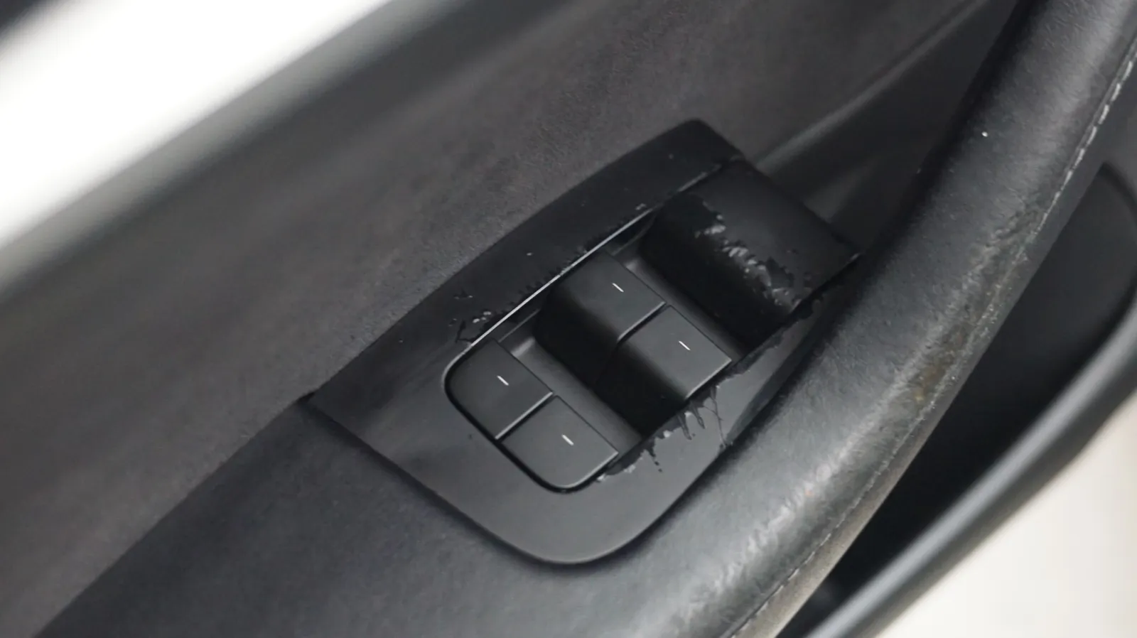 Tesla Model 3 photo 14