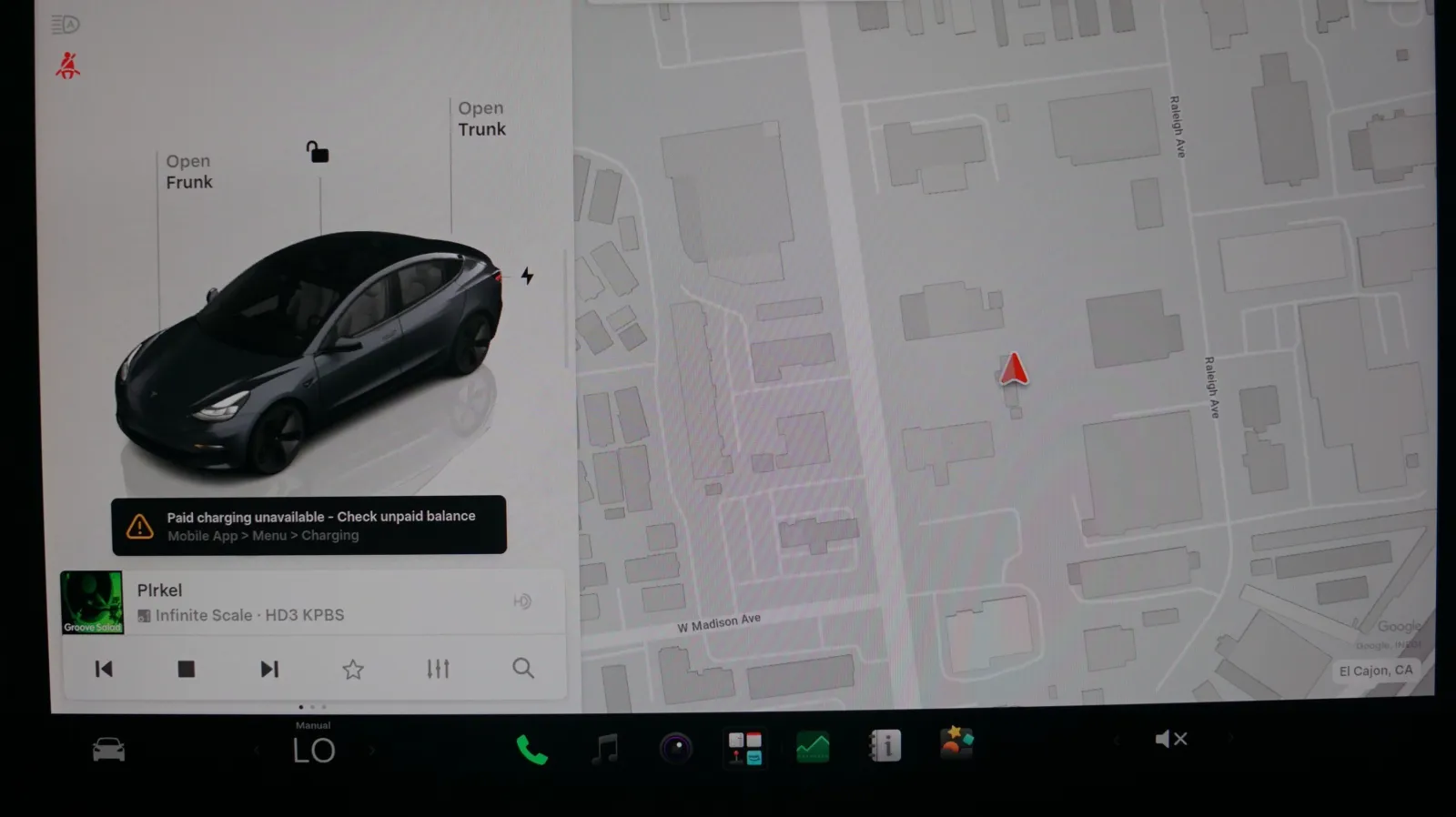 Tesla Model 3 photo 16