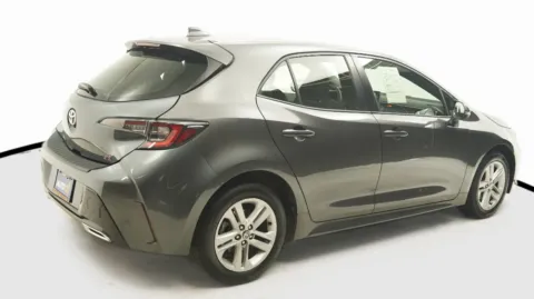 More photos of 2022 Toyota Corolla Hatchback SE at Auto City, CA