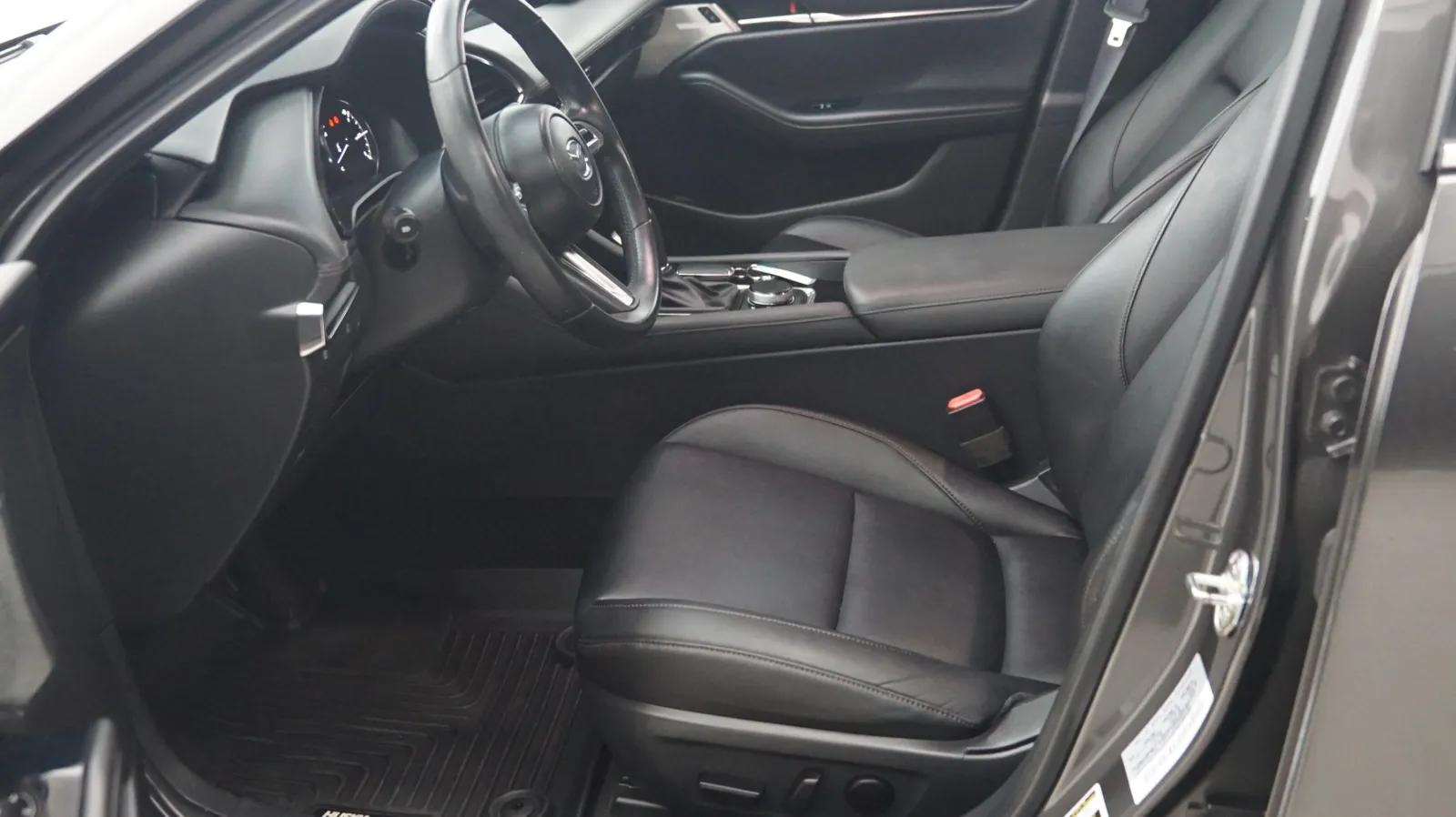 Mazda Mazda3 photo 7