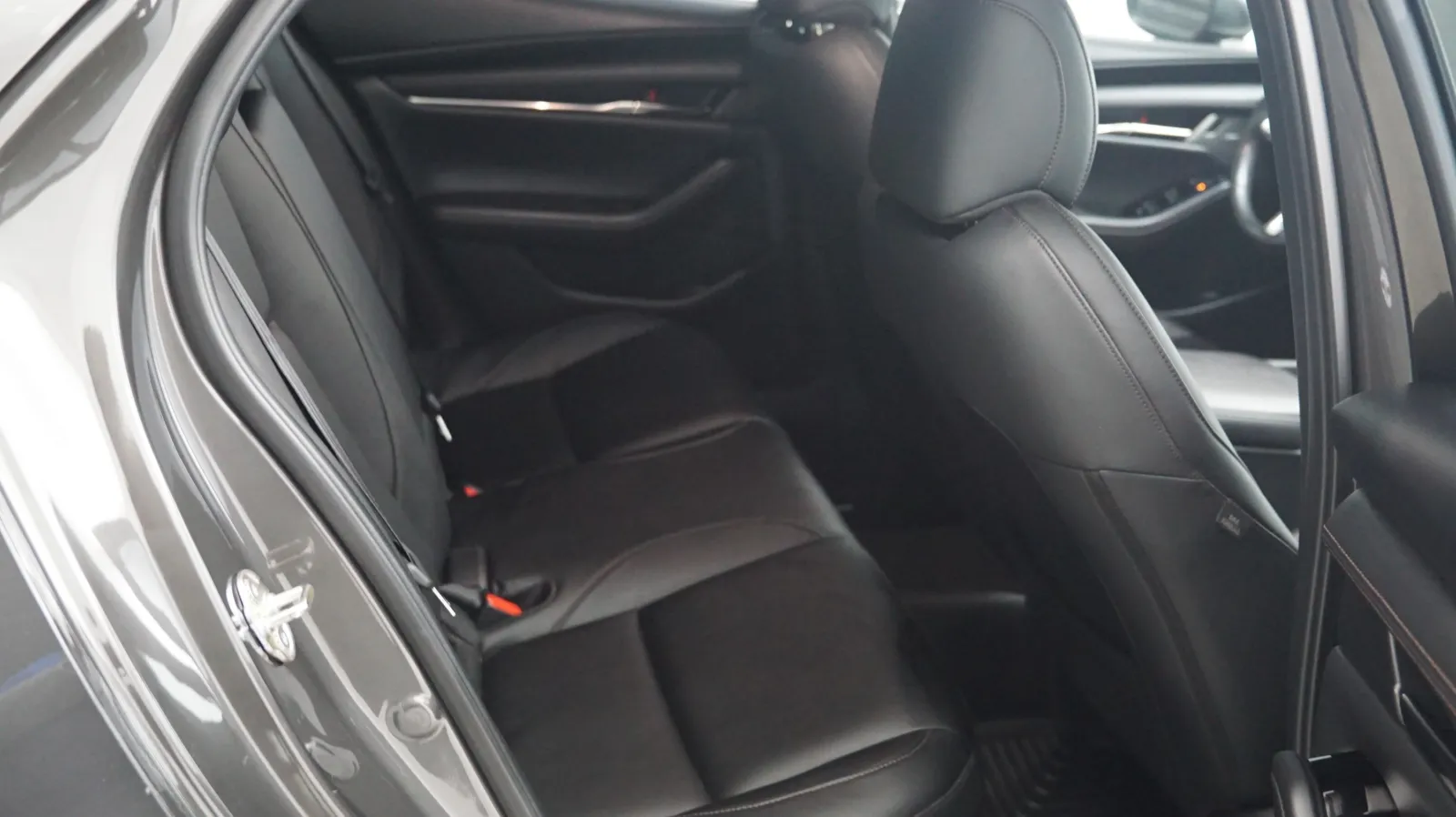 Mazda Mazda3 photo 11