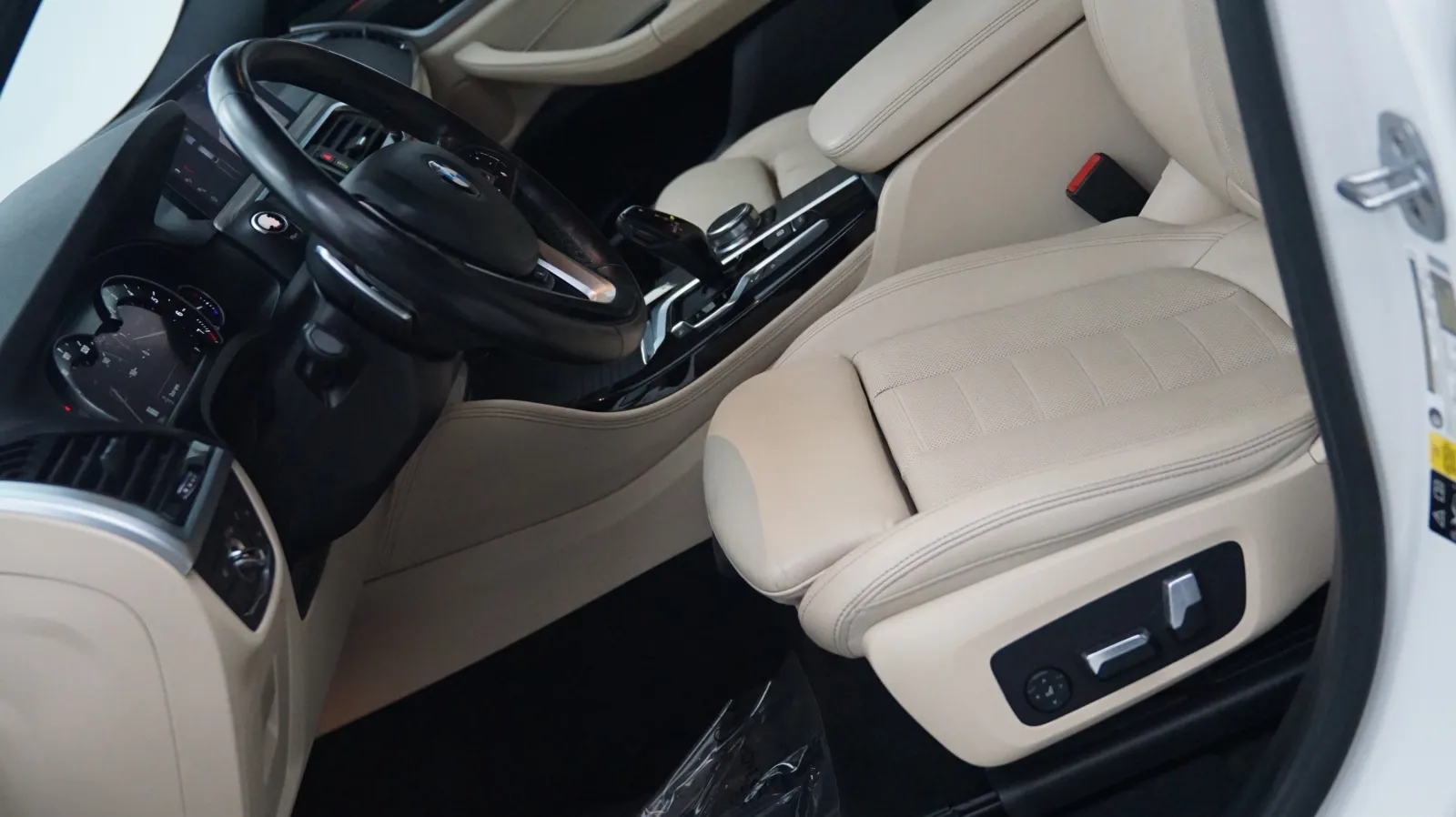 BMW X4 photo 7