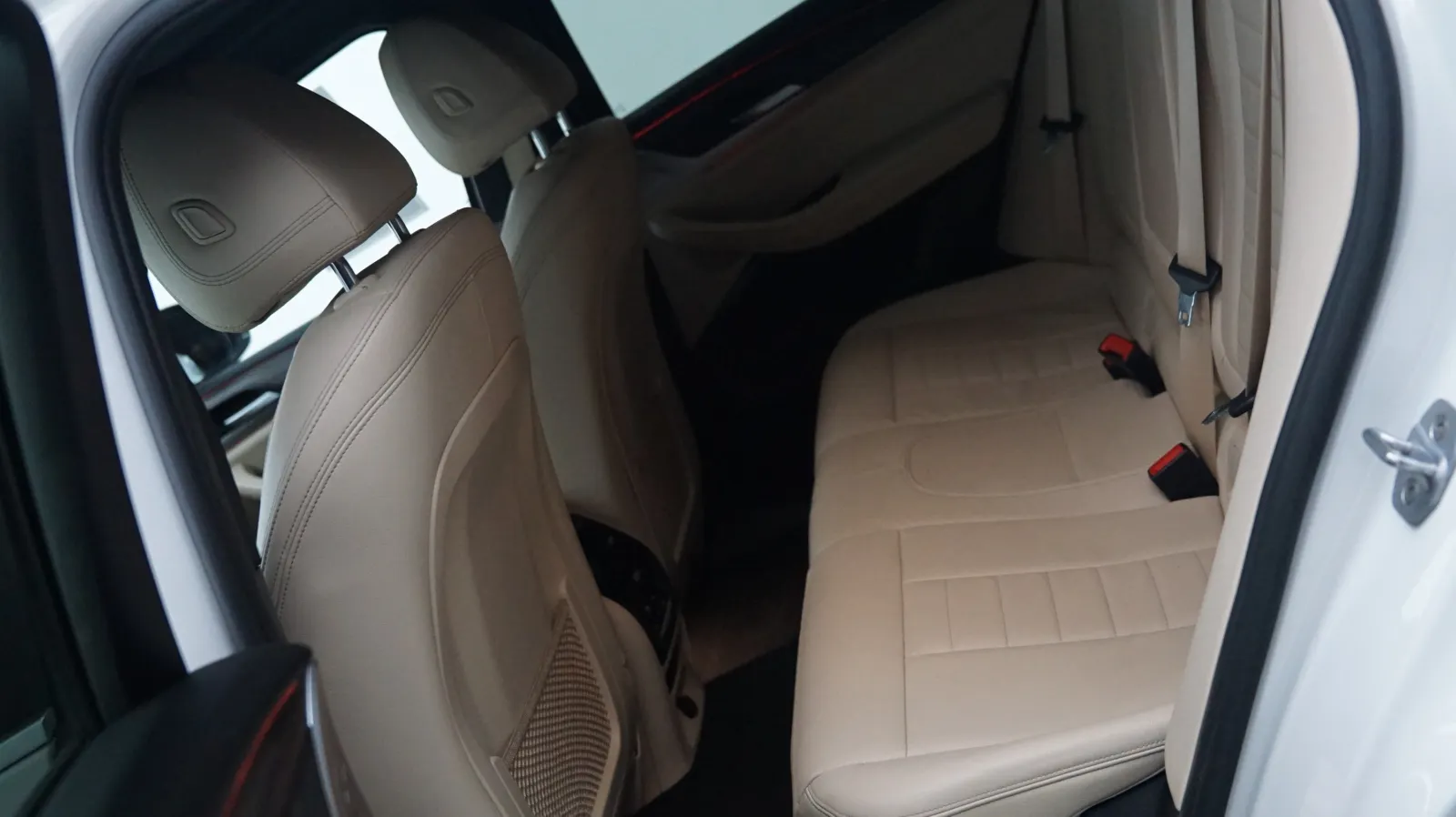 BMW X4 photo 12