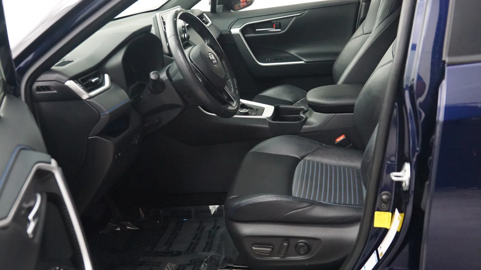 Toyota RAV4 photo 7