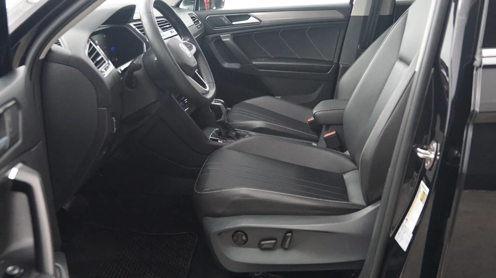 Volkswagen Tiguan photo 7