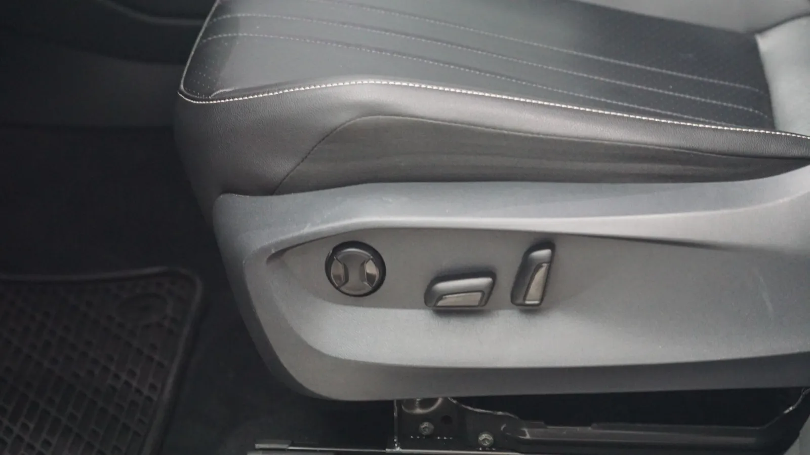 Volkswagen Tiguan photo 15