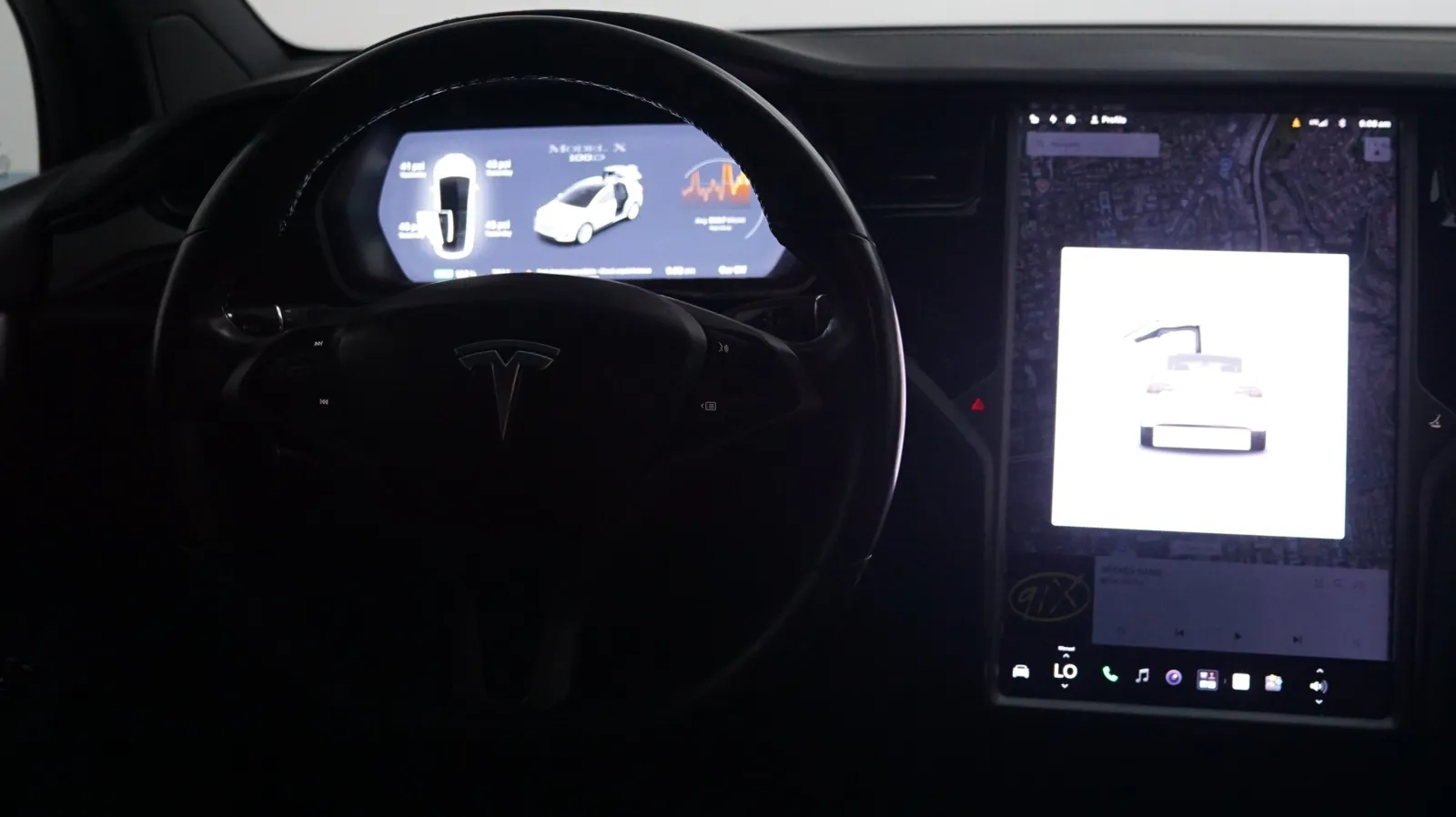 More photos of 2018 Tesla Model X 100D at Auto City, CA