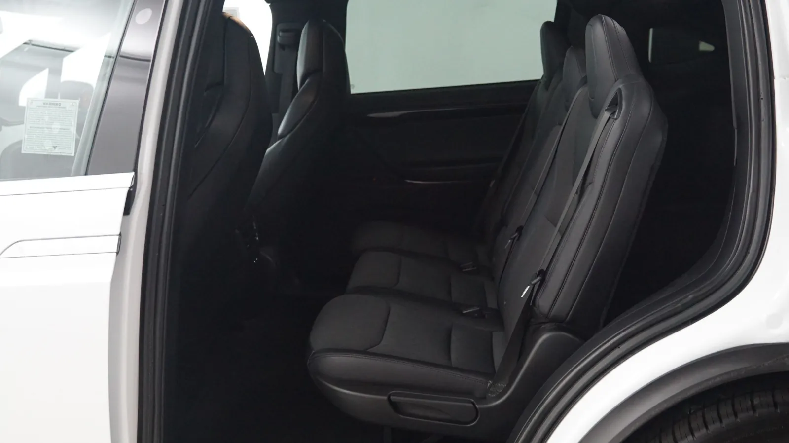 Tesla Model X photo 12
