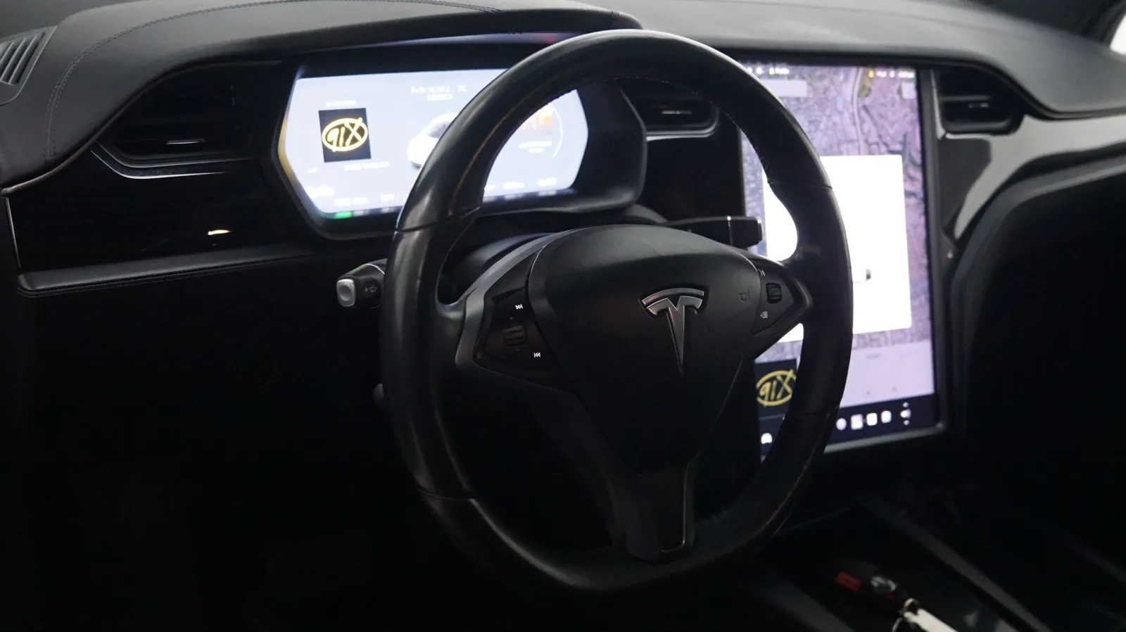 Tesla Model X photo 18