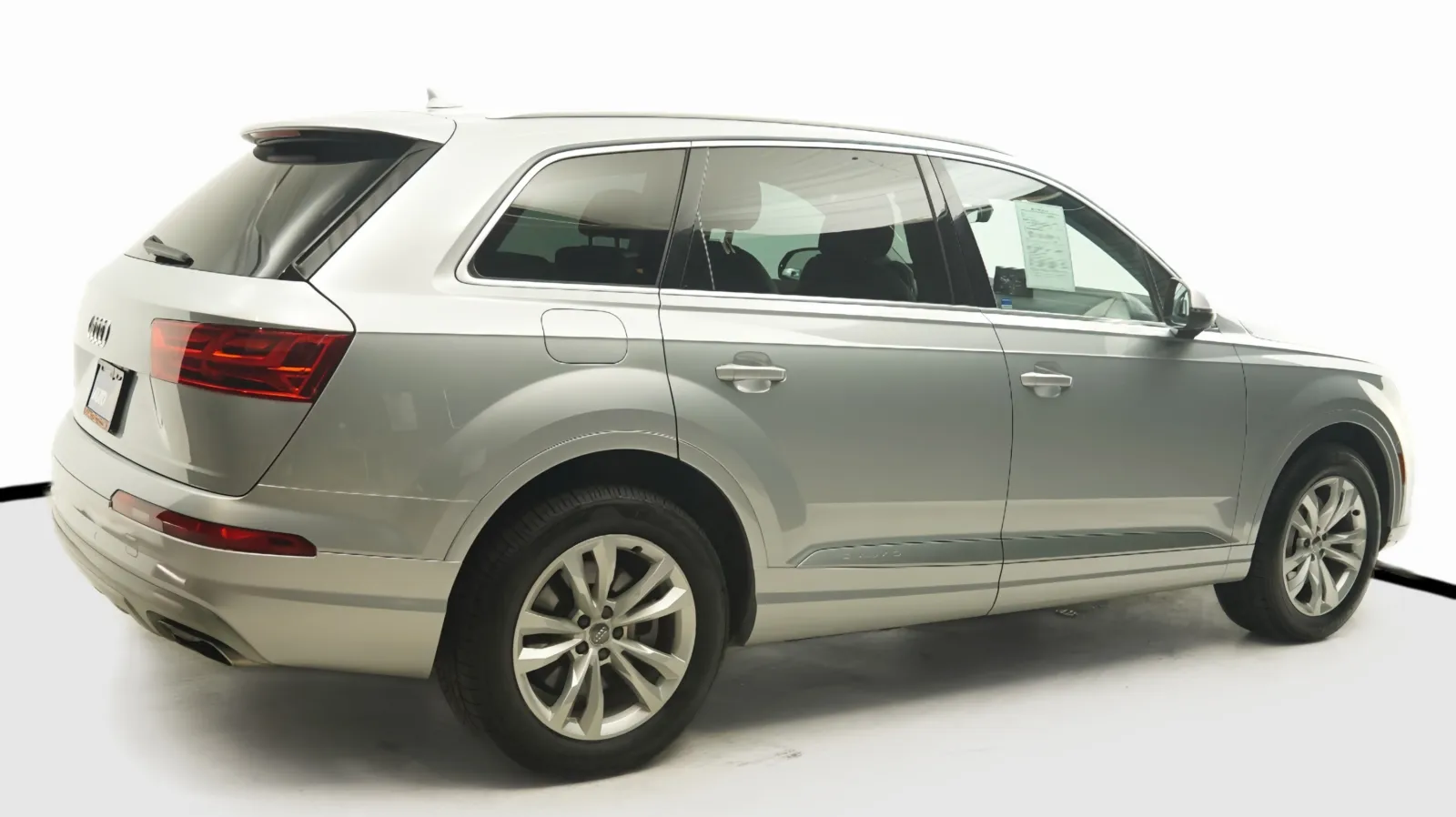 More photos of 2019 Audi Q7 SE Premium Plus at Auto City, CA