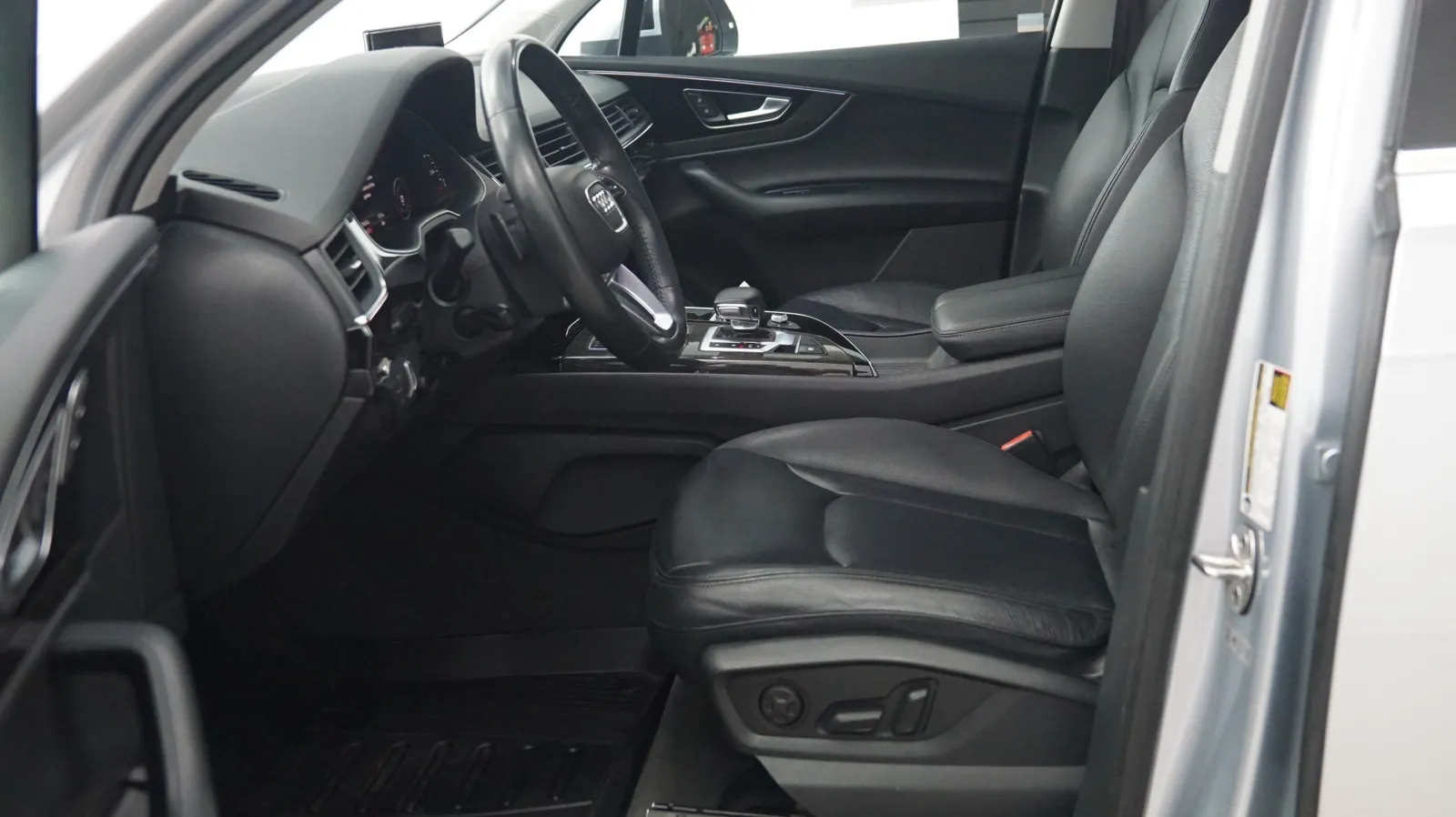 Audi Q7 photo 7