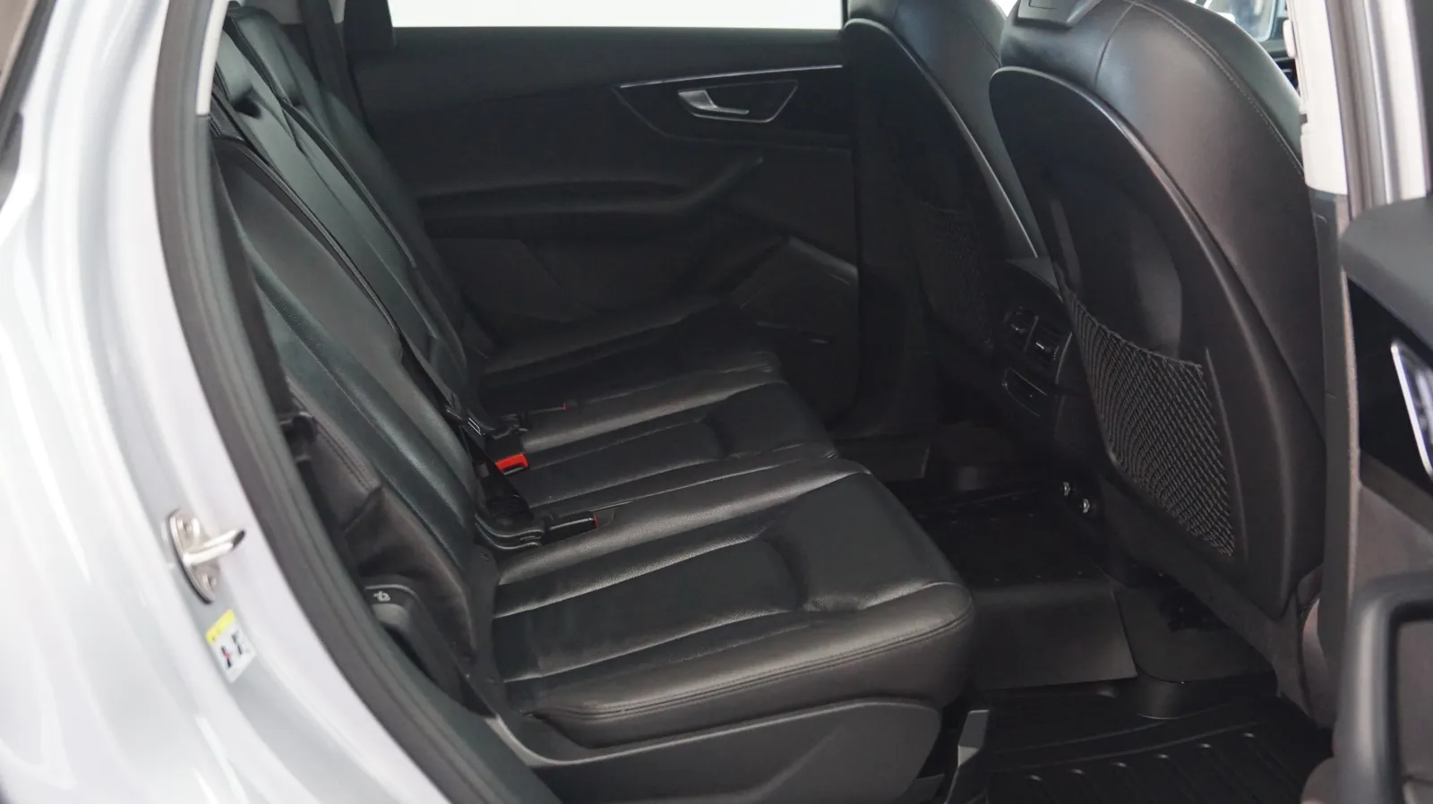 Audi Q7 photo 11