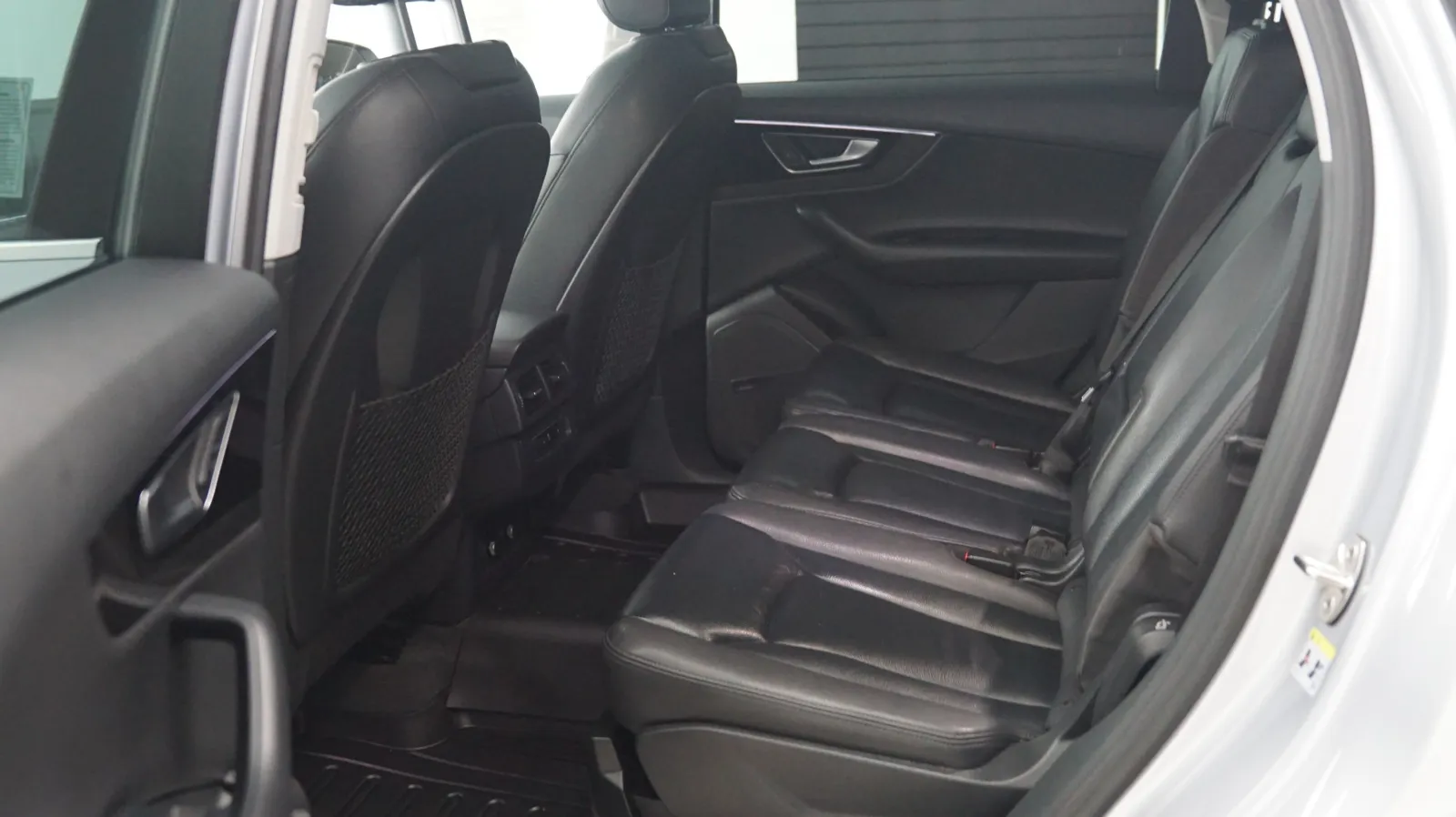 Audi Q7 photo 12