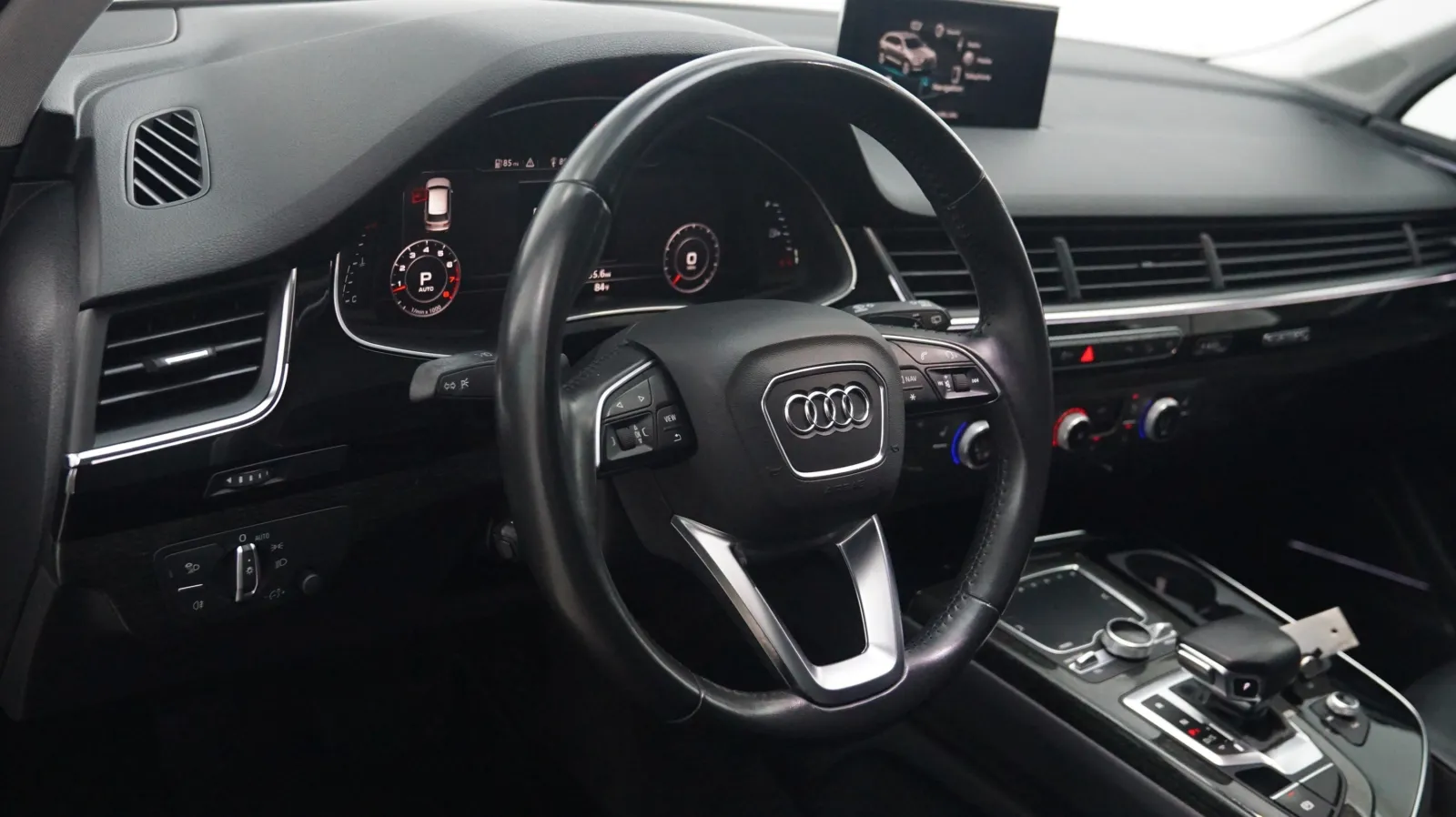 Audi Q7 photo 19