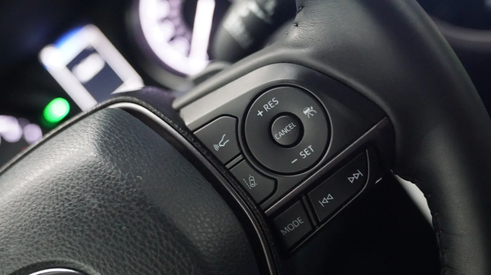 Toyota Camry photo 19