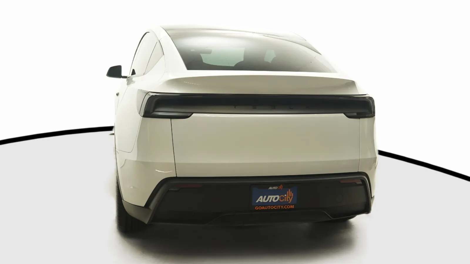 Tesla Model Y photo 13