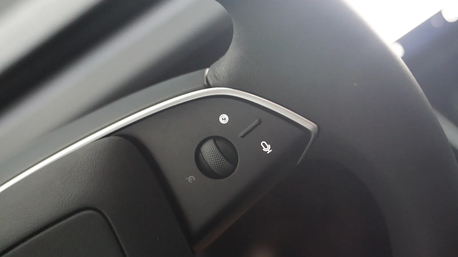 Tesla Model Y photo 21