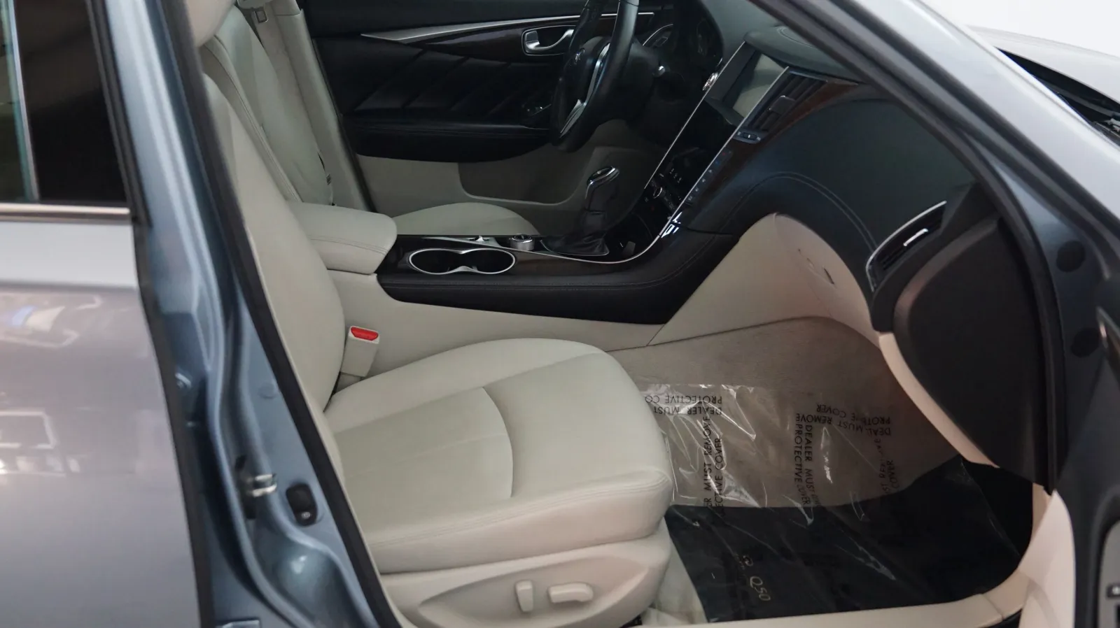 Infiniti Q50 photo 6