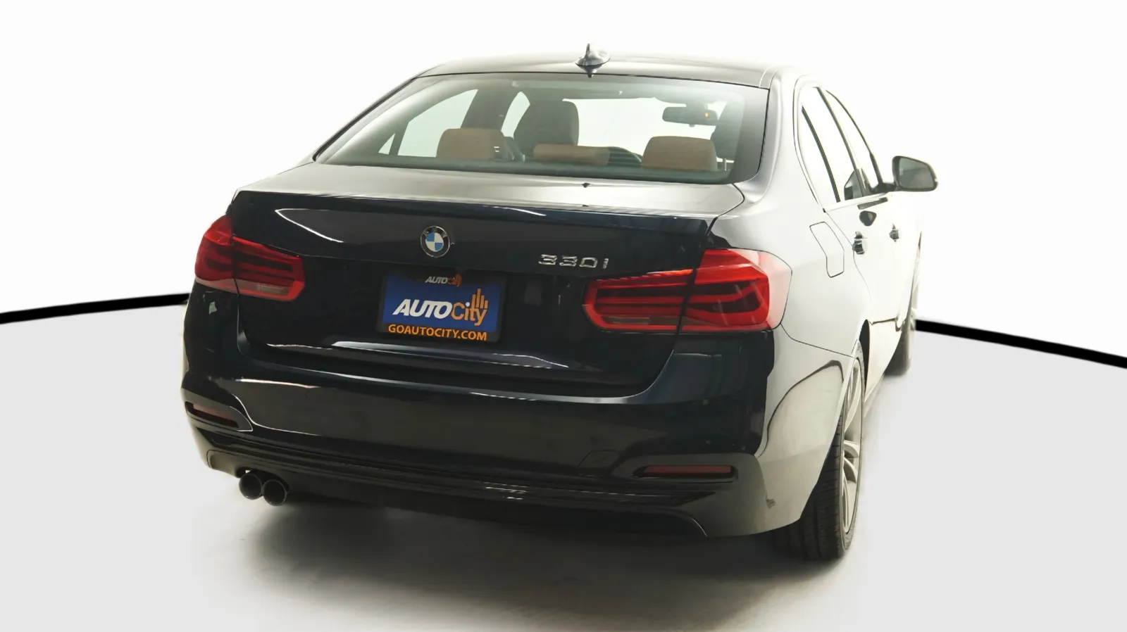 BMW 3 Series photo 8