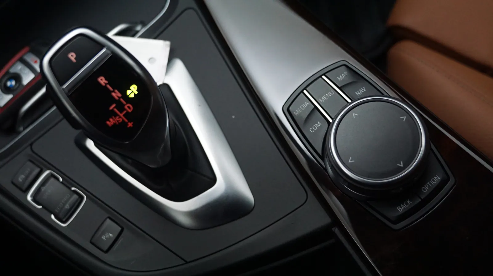 BMW 3 Series photo 25