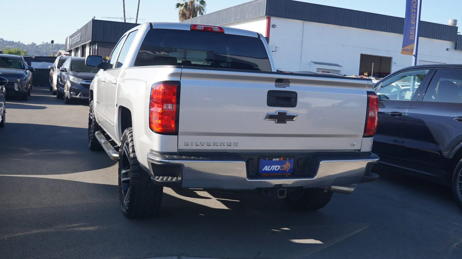 Chevrolet Silverado photo 13