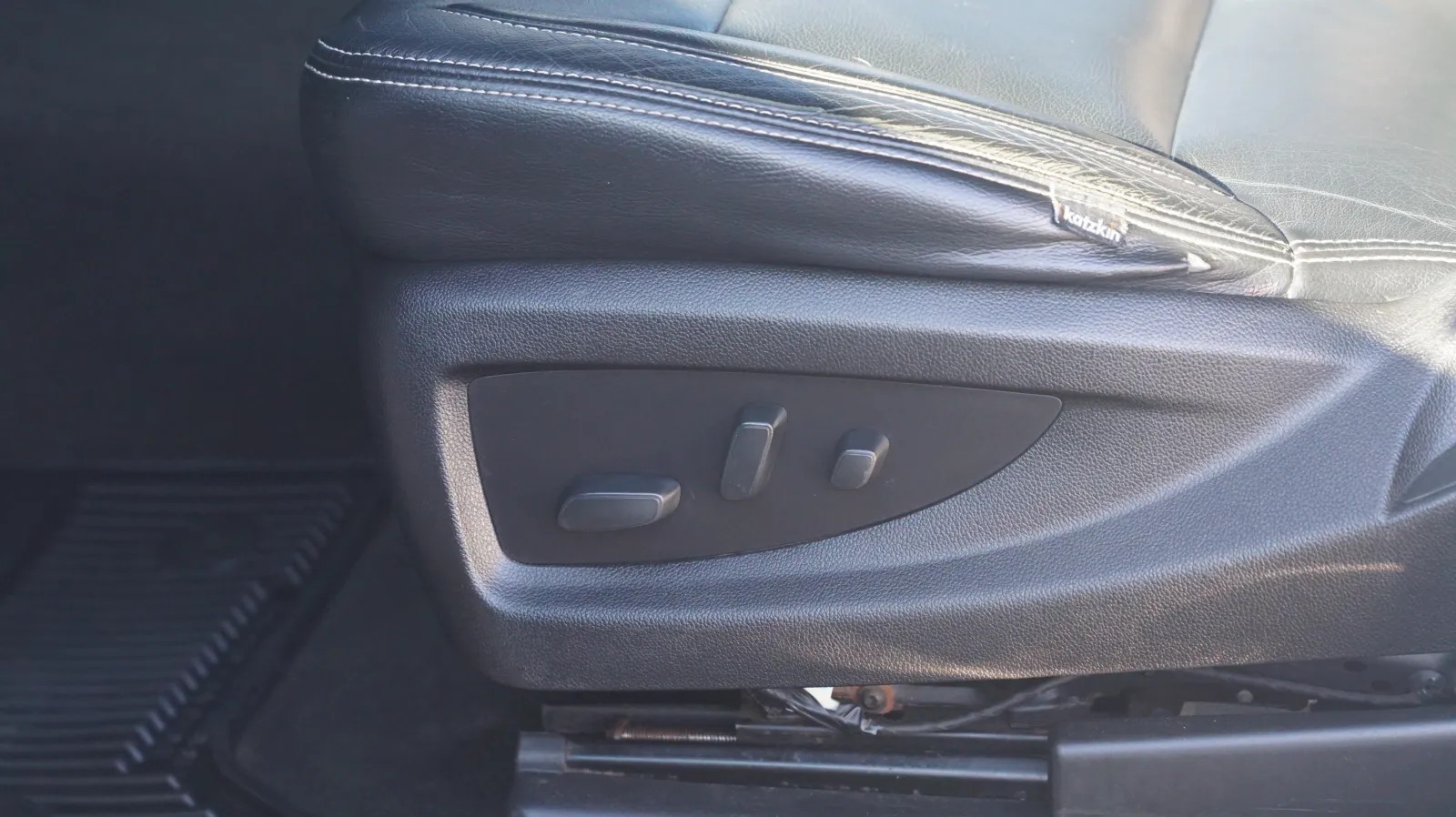 Chevrolet Silverado photo 14