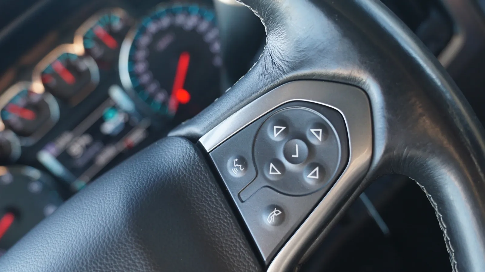 Chevrolet Silverado photo 19