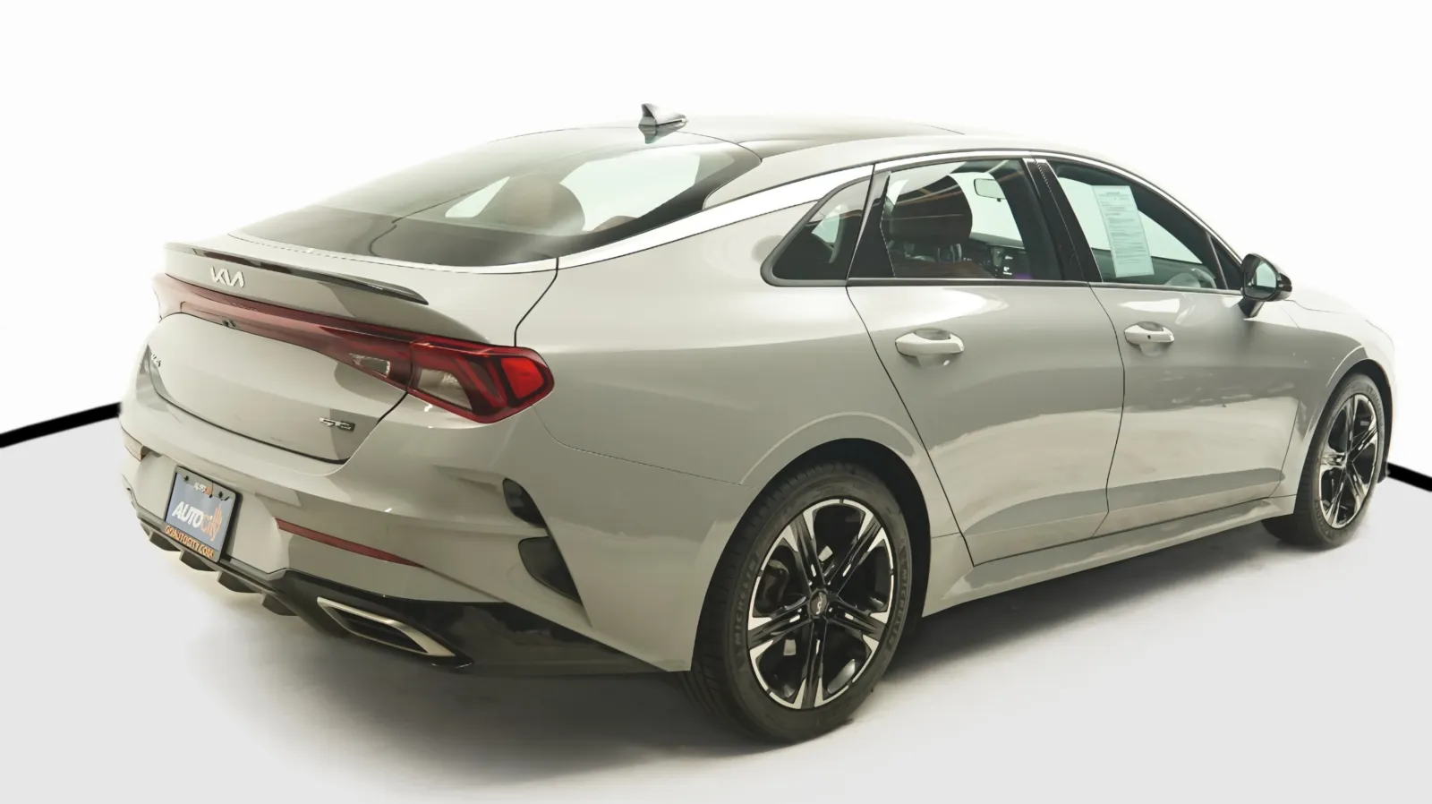 More photos of 2022 Kia K5 GT-Line at Auto City, CA