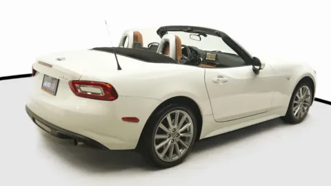 More photos of 2017 FIAT 124 Spider Lusso at Auto City, CA