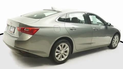 More photos of 2024 Chevrolet Malibu LT at Auto City, CA