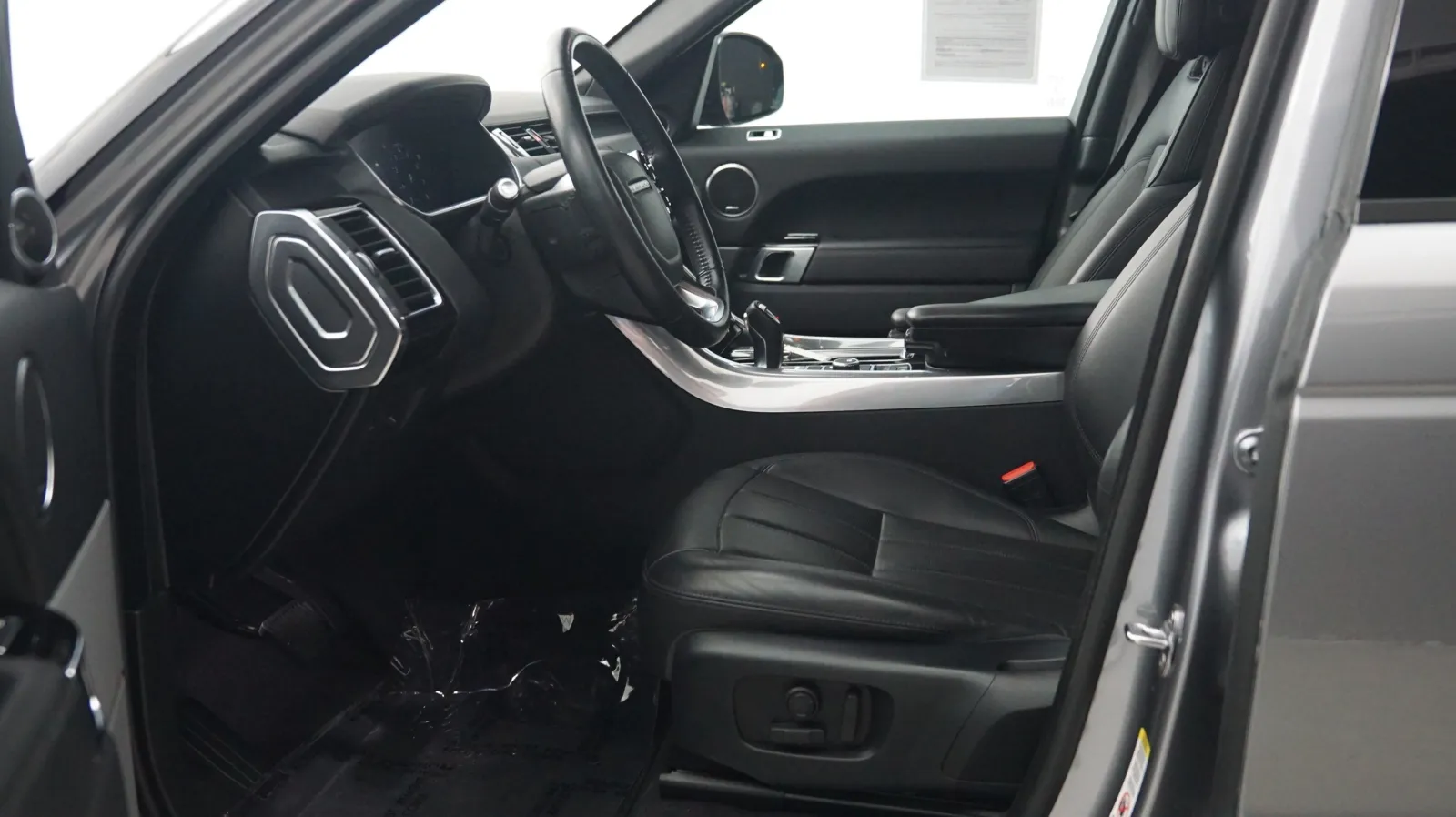 Land Rover Range Rover Sport photo 7