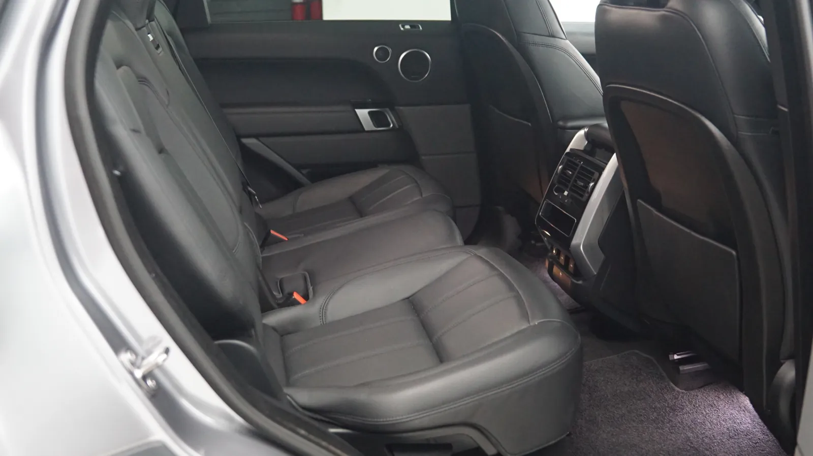 Land Rover Range Rover Sport photo 11