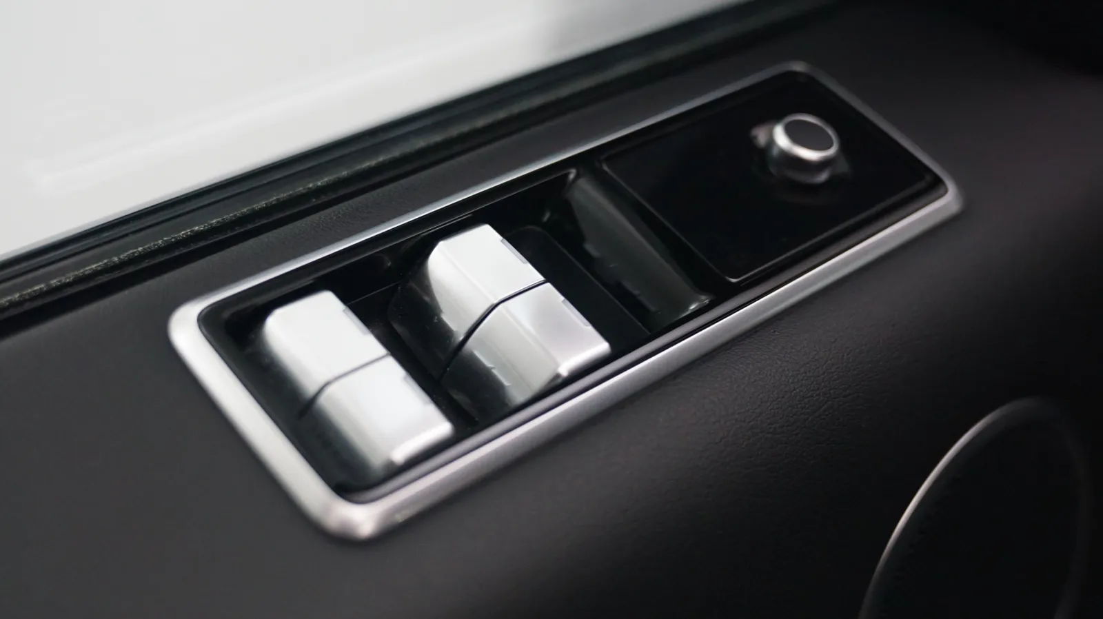 Land Rover Range Rover Sport photo 17