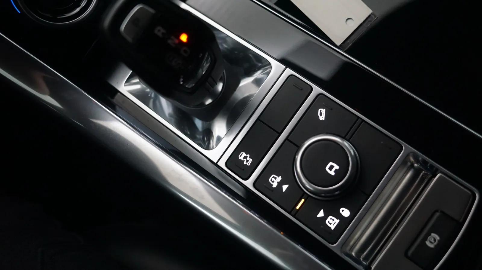 Land Rover Range Rover Sport photo 24