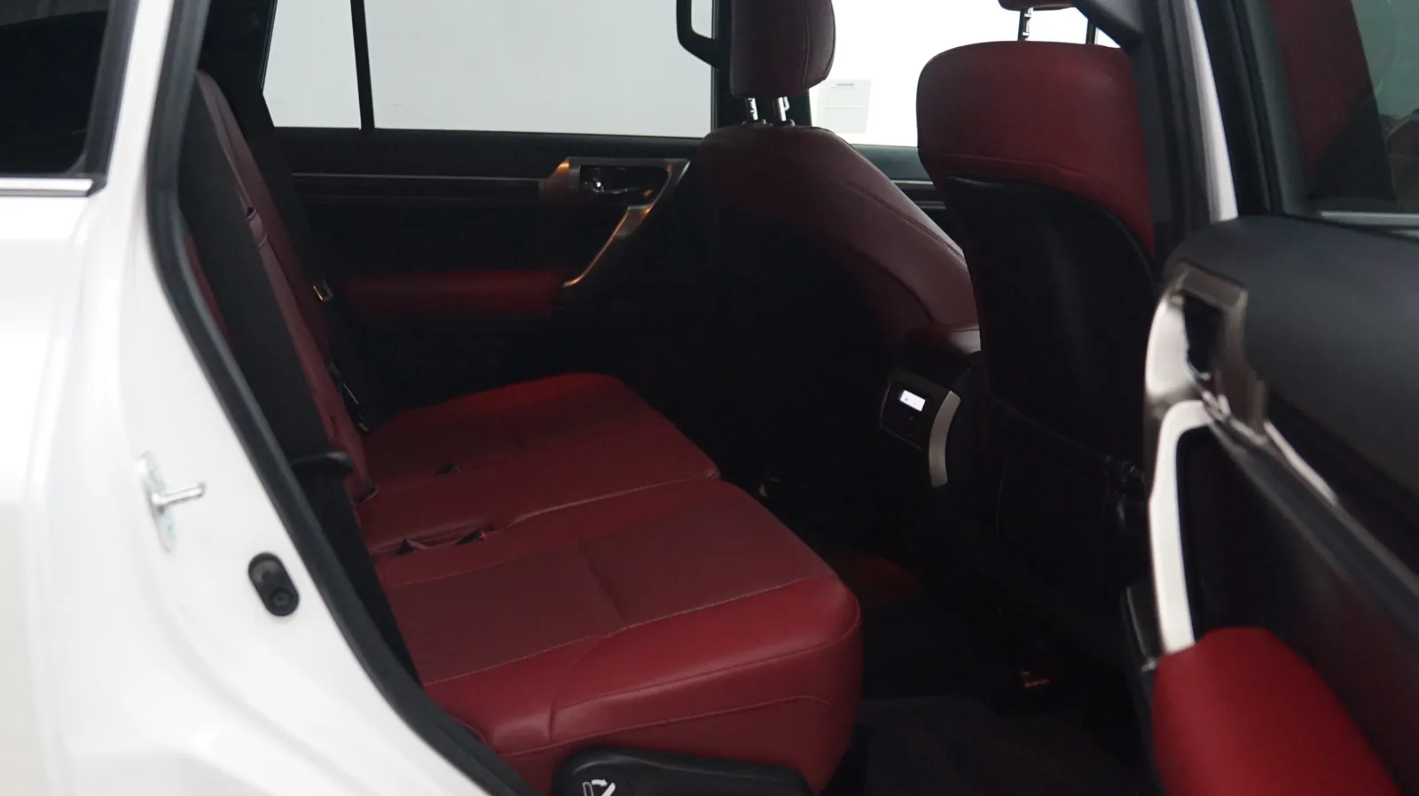 Lexus GX photo 11