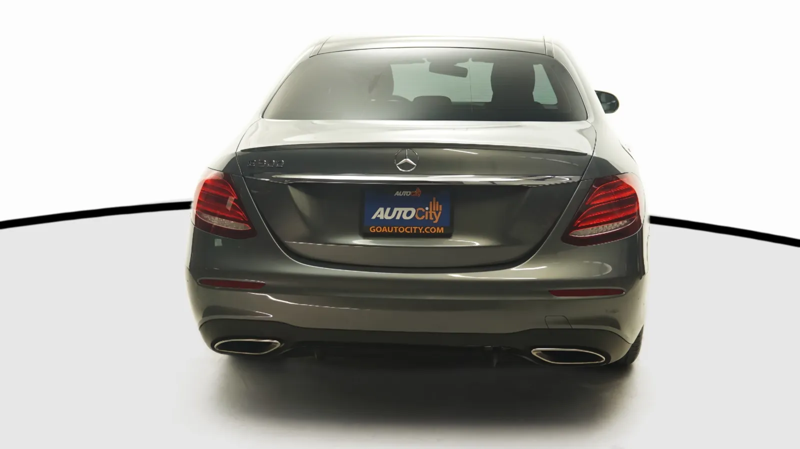 Mercedes-Benz E-Class photo 10