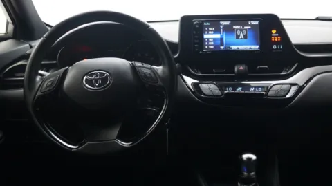 More photos of 2018 Toyota C-HR XLE at Auto City, CA