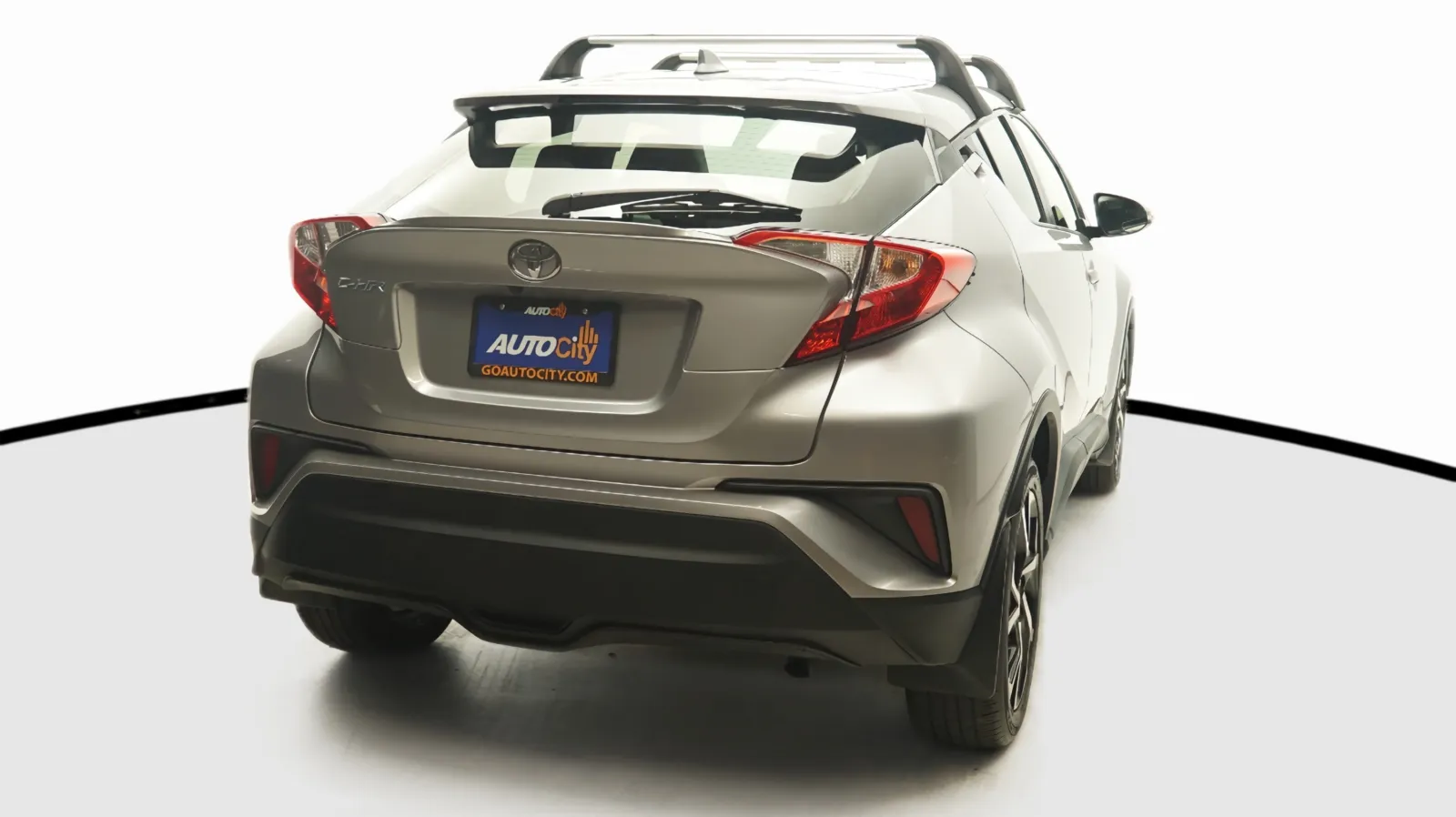 Toyota C-HR photo 8