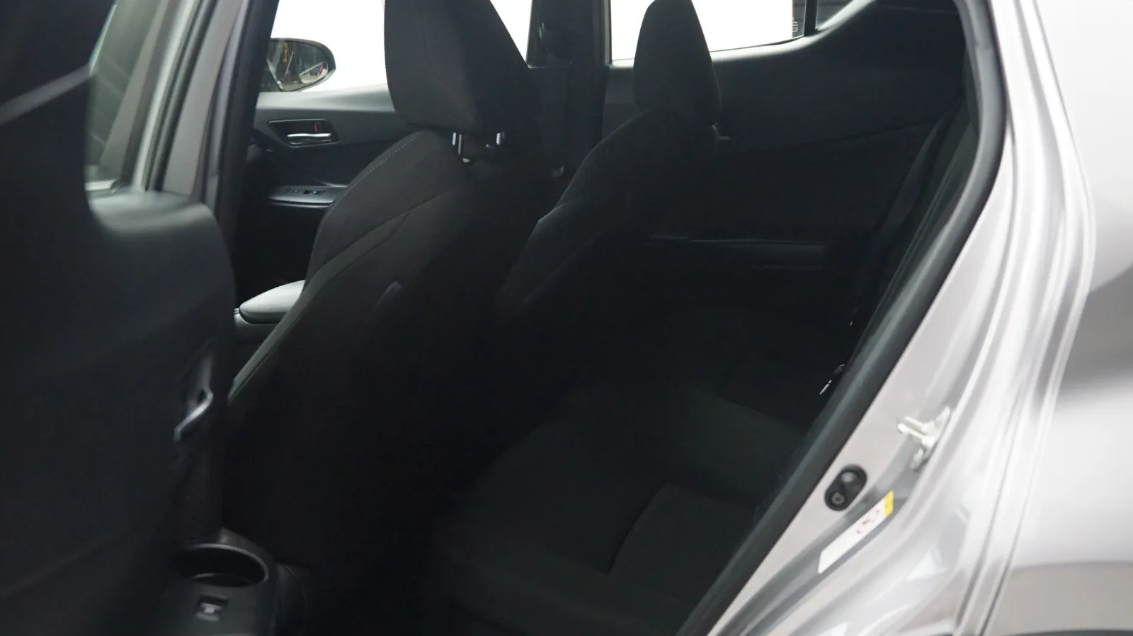 Toyota C-HR photo 10