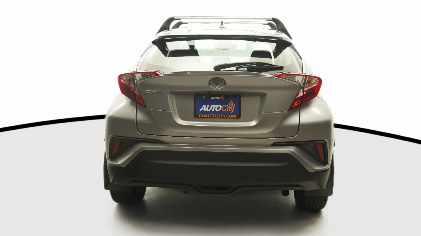 Toyota C-HR photo 11