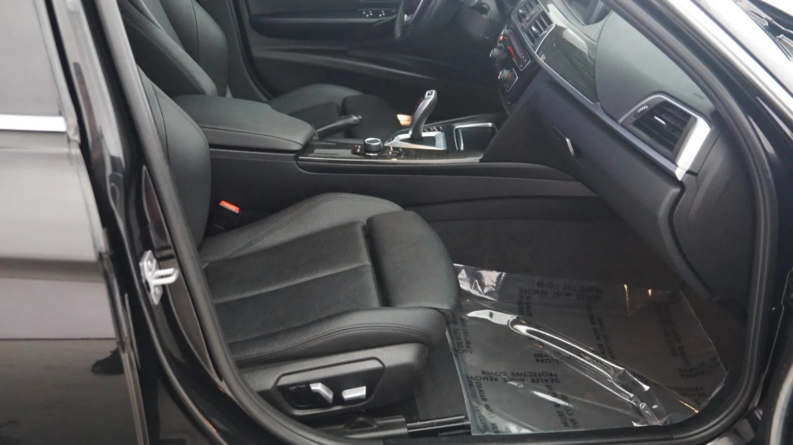 BMW 3 Series photo 6