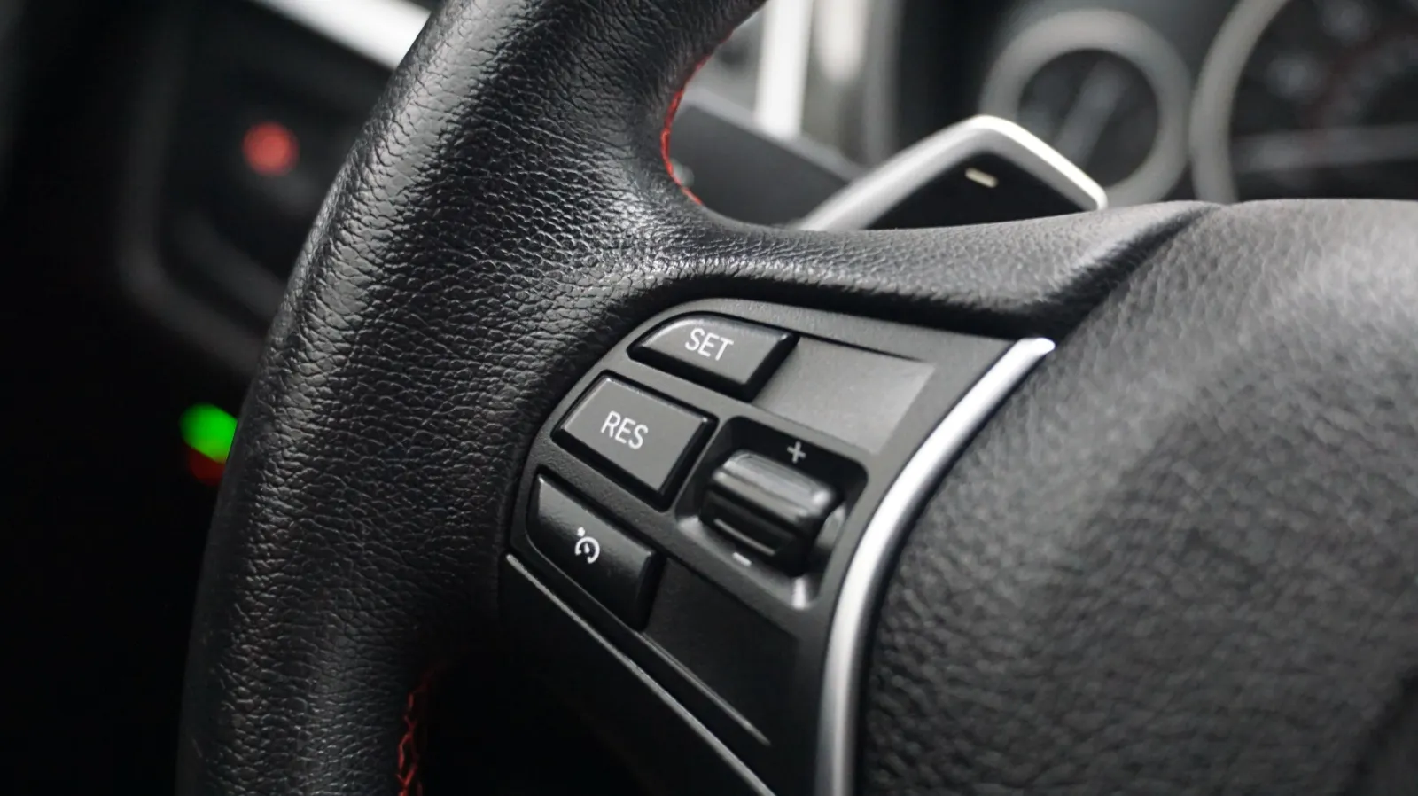 BMW 3 Series photo 18