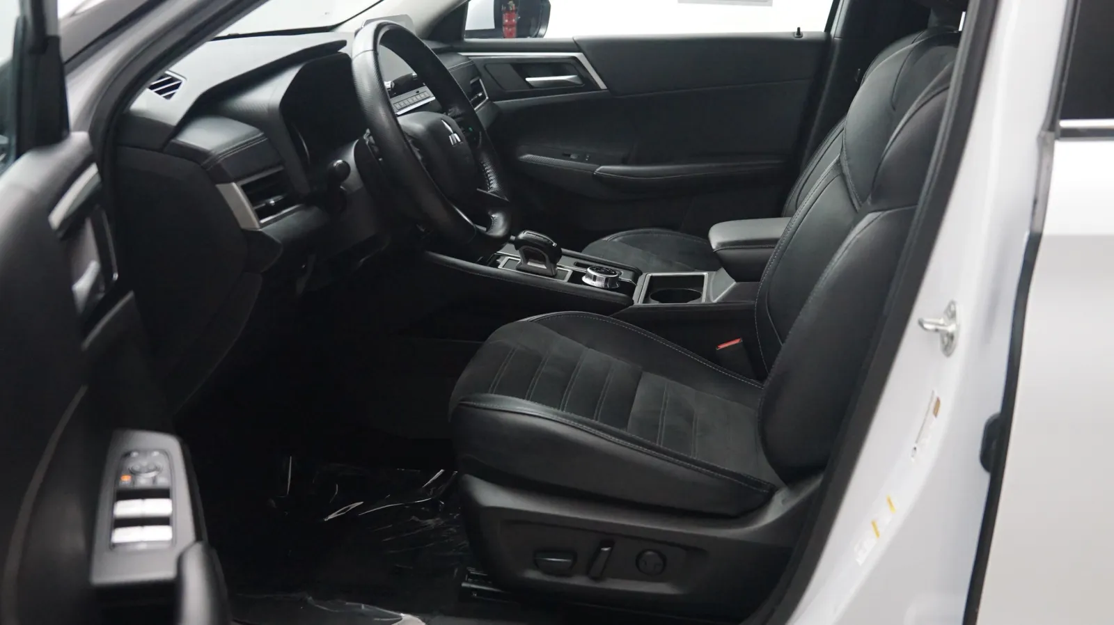 Mitsubishi Outlander photo 7