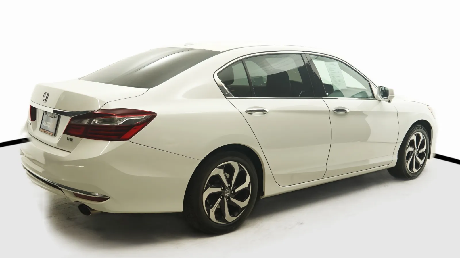 More photos of 2017 Honda Accord EX-L V6 at Auto City, CA