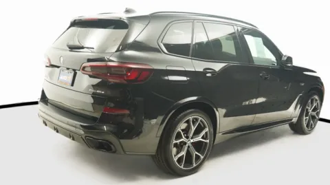 More photos of 2022 BMW X5 xDrive45e at Auto City, CA