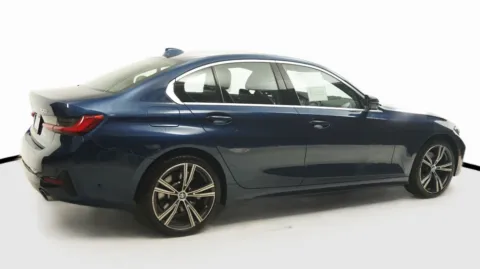 More photos of 2019 BMW 3-Series 330i xDrive at Auto City, CA
